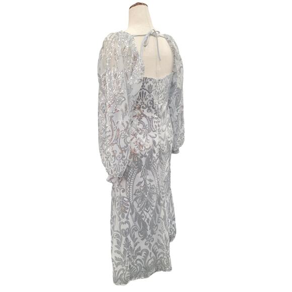 NWT Long Sleeved Patterned Sequin Gown Size 16 XL - Picture 12 of 12